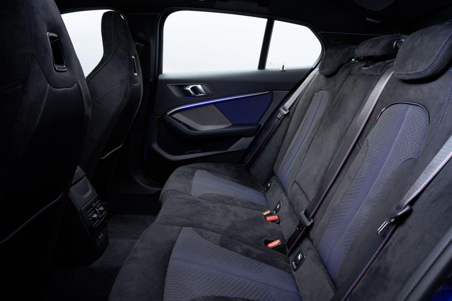 Интерьер BMW M135i xDrive (F40) 2019 года  (WW) (фото 51 из 189)